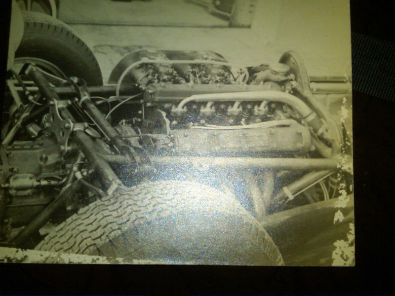 Illustration for article titled Awesome old F1 photos found
